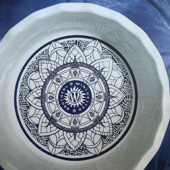 Supernatural Culturefly Baking Bundle Ceramic Baking Dish Towel Pie Server - Picture 9 of 11